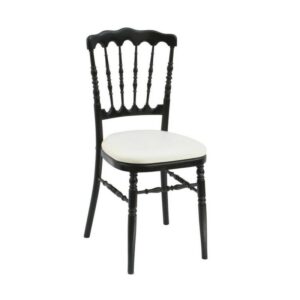 chaise-Napoleon-noire-assise-blanche-mariage-cérémonie