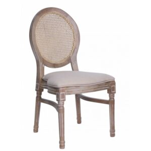 chaise-medaillon-bois-mariage-tradition-elegance